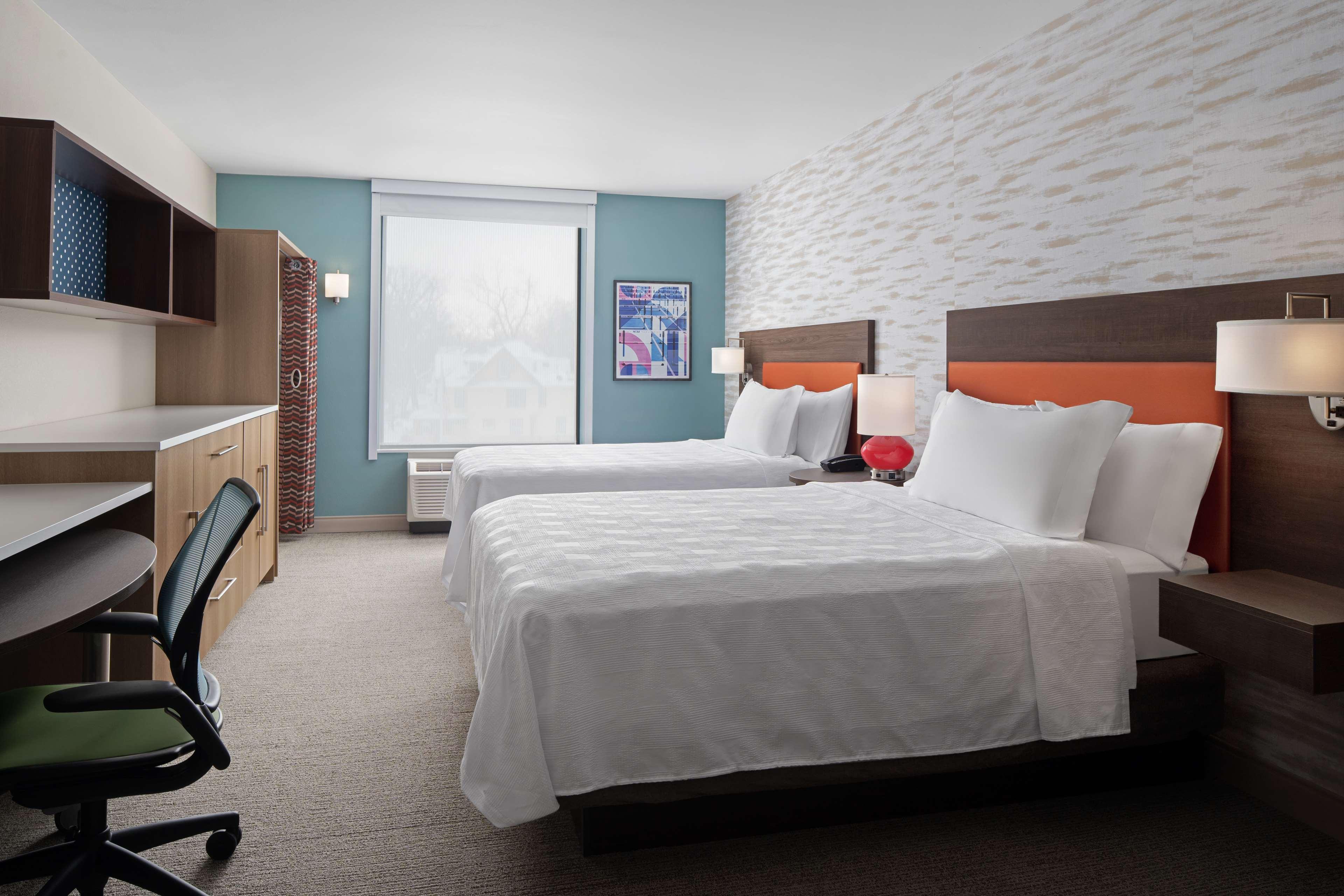 Home2 By Hilton At Drake Hotel