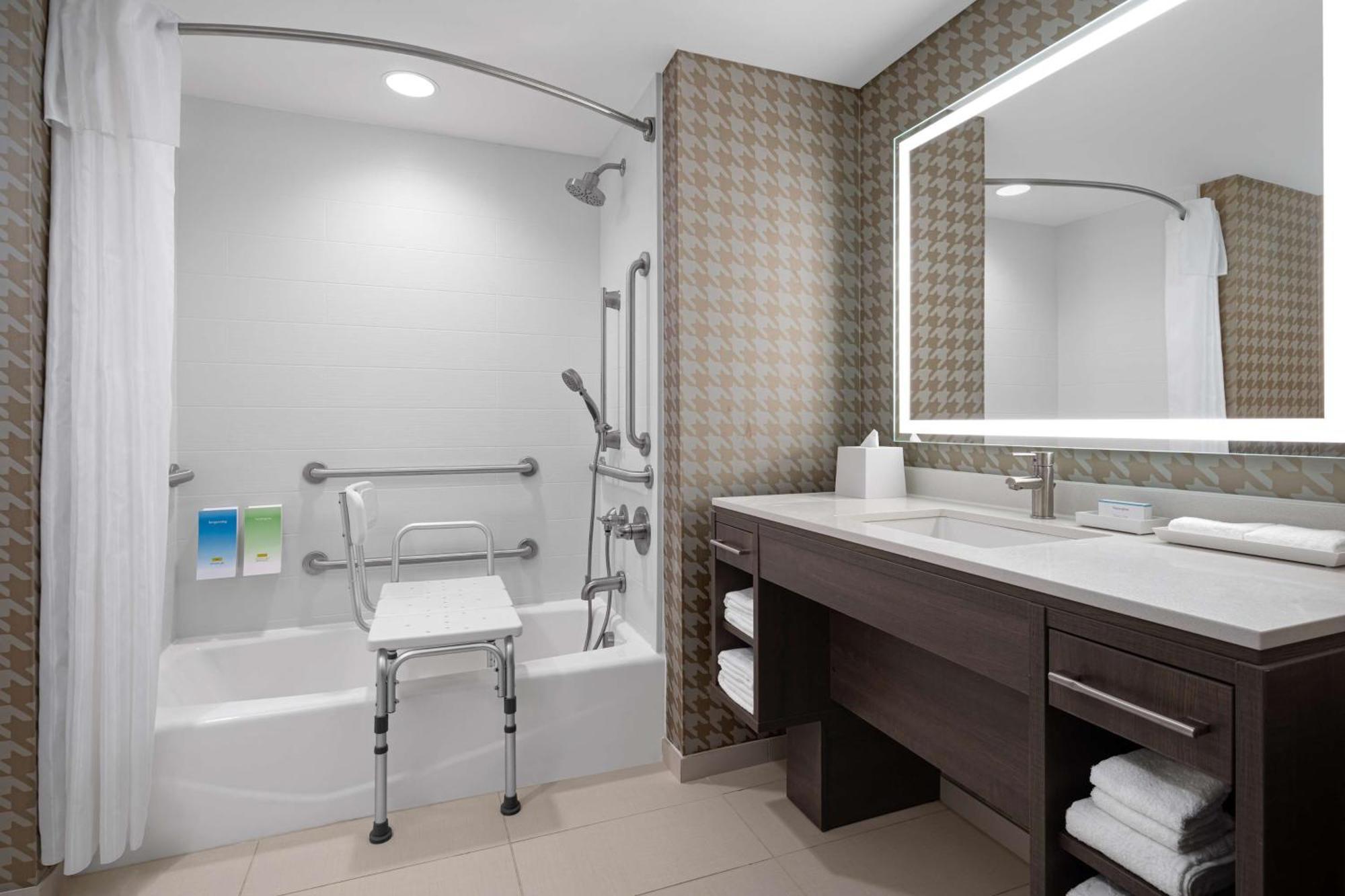 Home2 By Hilton At Drake 3* Des Moines